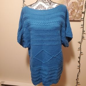 Short sleeve sweater